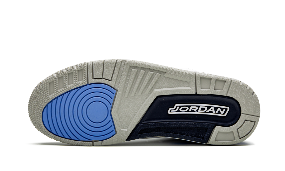 Air Jordan 3 Retro UNC CT8532 104