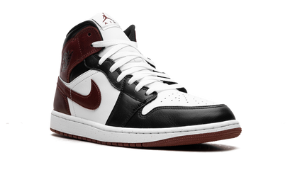 Jordan 1 Mid SE Dark Pony HF3216 102