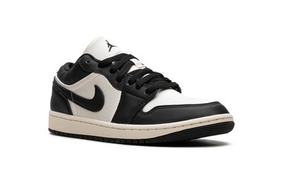 Air Jordan 1 Low WMNS Vintage Panda FB9893 101