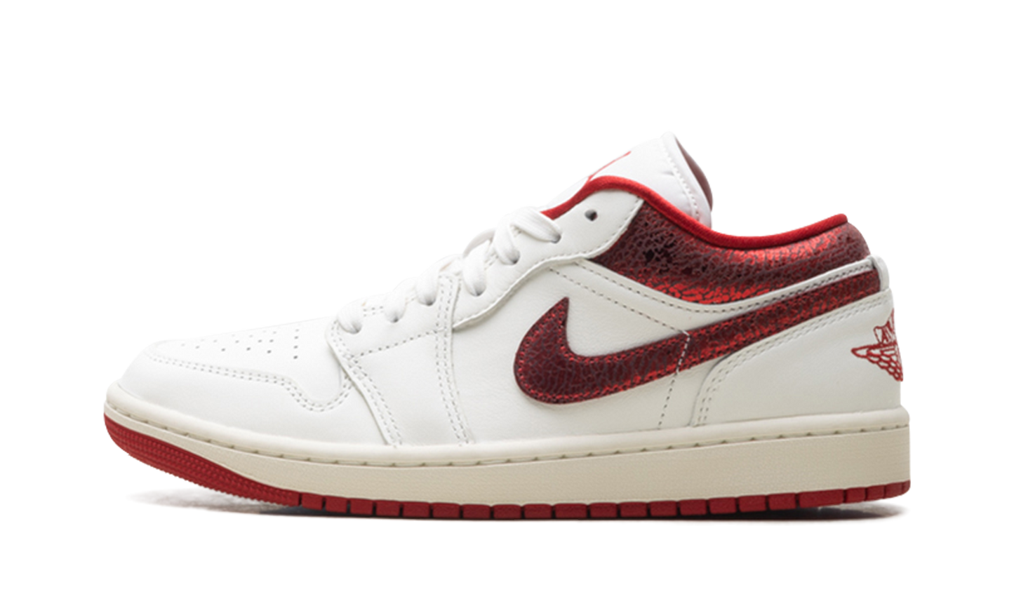 Jordan 1 Low WMNS Ruby HJ9338 106