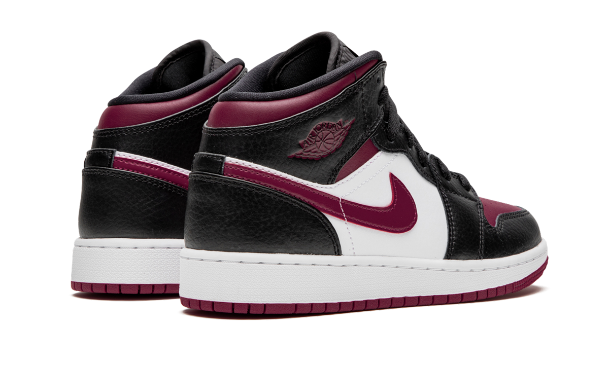 Air Jordan 1 MID GS Bred Toe 554725 066