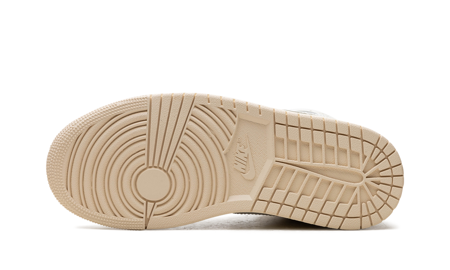 Air Jordan 1 WMNS White / Light Tan BQ6472 201