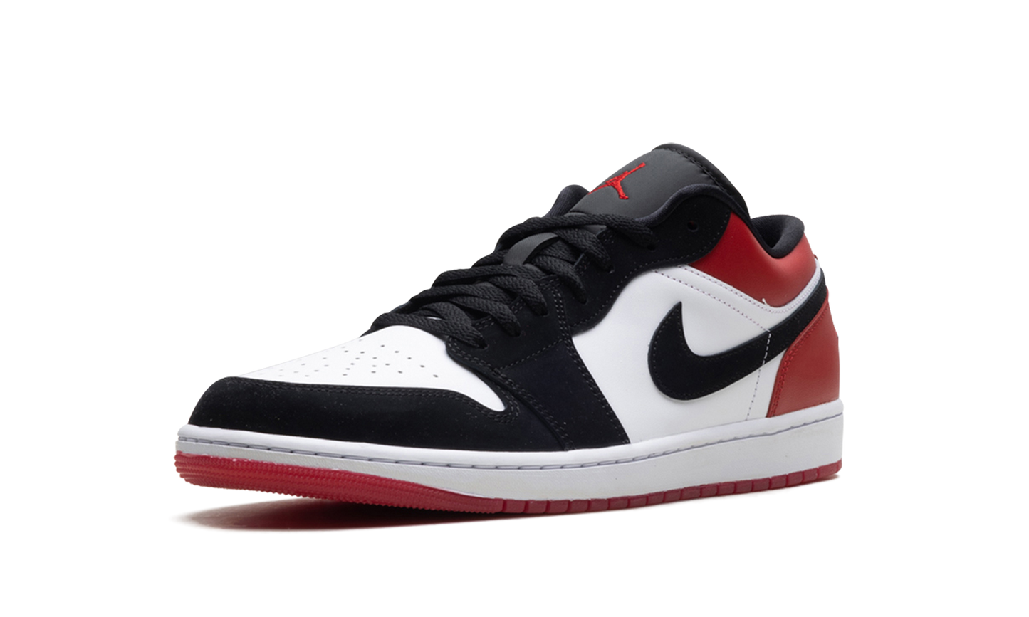 Jordan 1 Low SE Black Toe (2025) IB8971 106