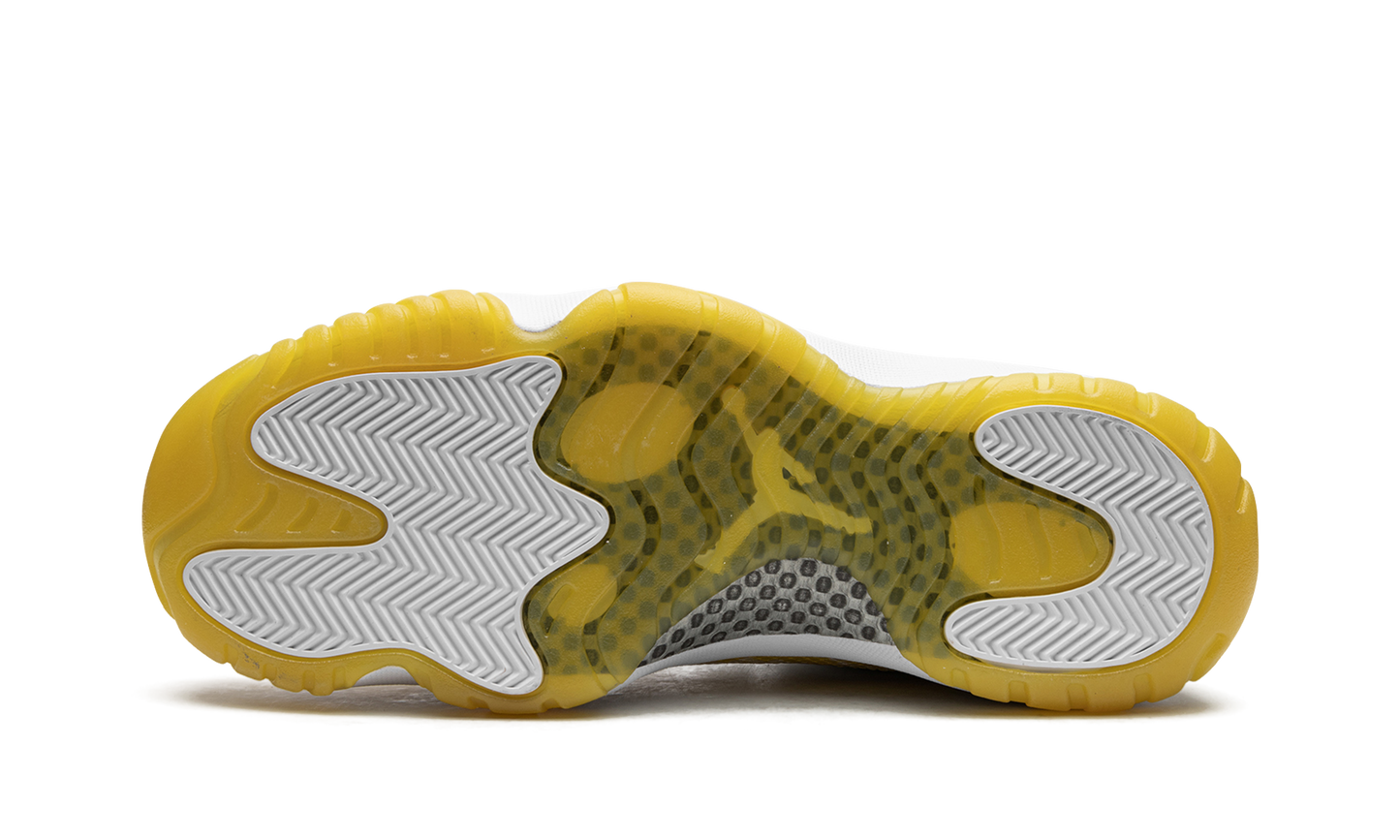 AIR JORDAN 11 LOW WMNS Yellow Snakeskin AH7860 107