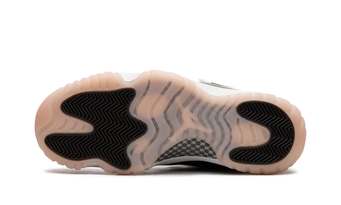 AIR JORDAN 11 WMNS Neapolitan AR0715 101