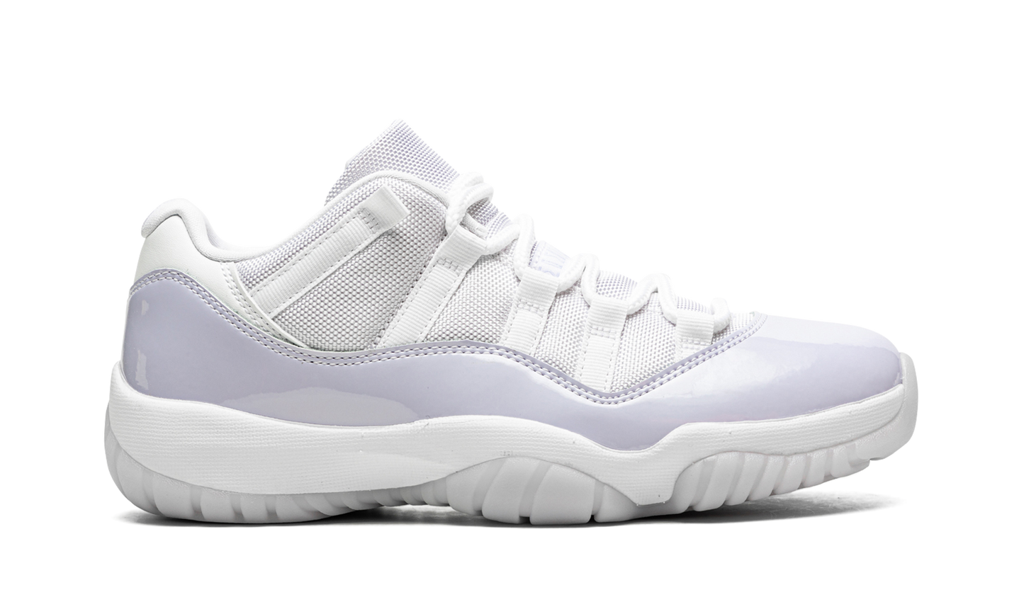 AIR JORDAN 11 LOW WMNS Pure Violet AH7860 101