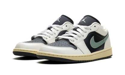 Air Jordan 1 Low WMNS Jade Smoke DC0774 001