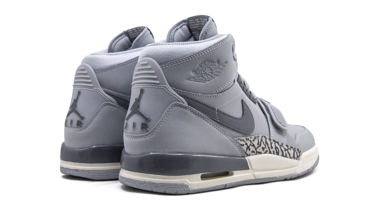 Air Jordan Legacy 312 GS Wolf Grey AT4040 002