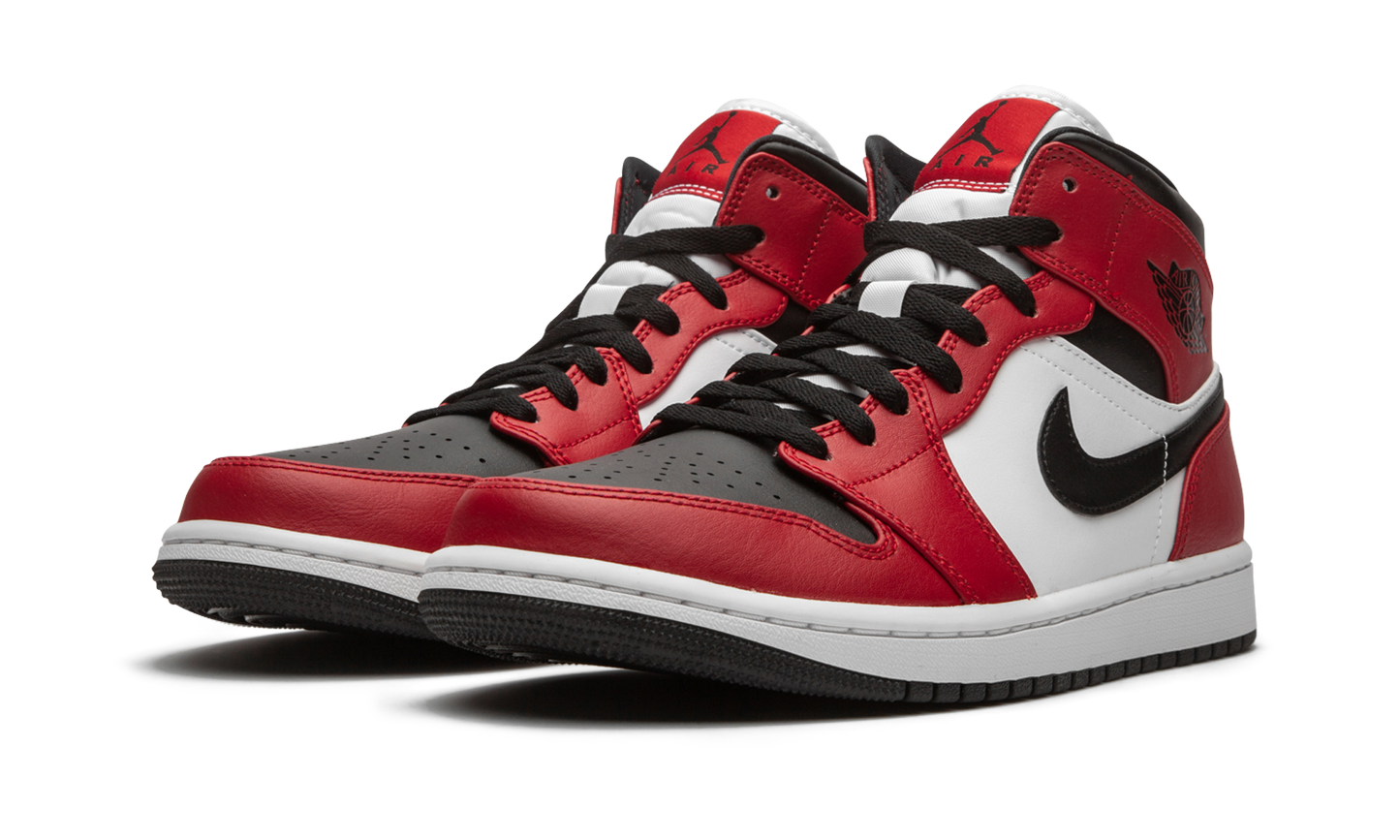 Air Jordan 1 Mid Chicago Black Toe 554724 069