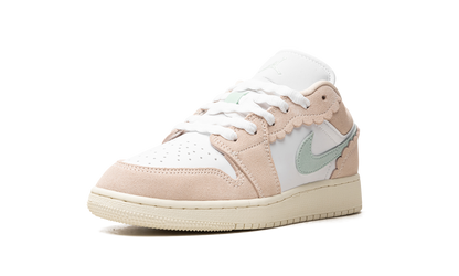 Air Jordan 1 Low SE GS Guava Ice DZ5356 800