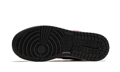 Air Jordan 1 Low GS Black Pebbled 553560 605