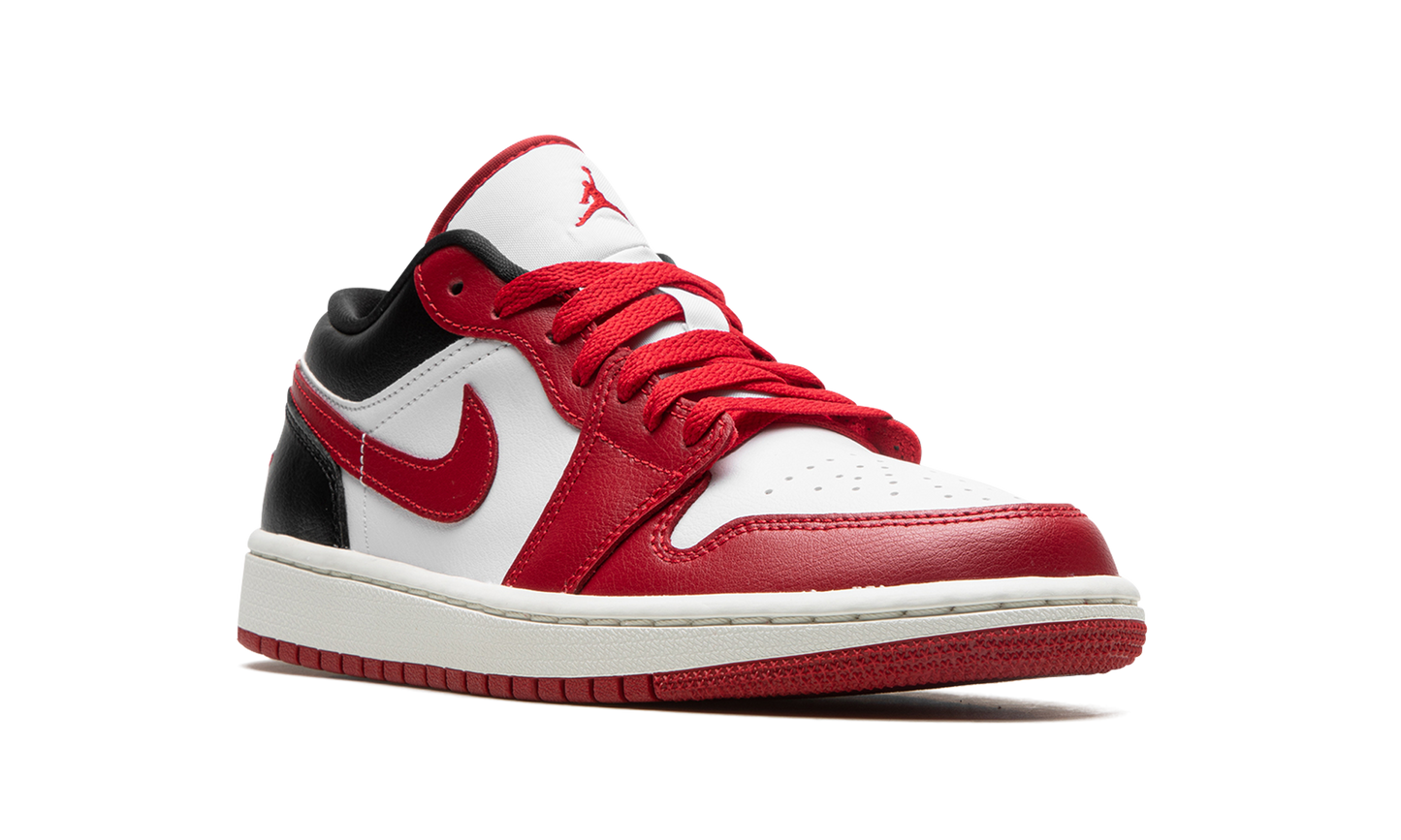 AIR JORDAN 1 LO WMNS Reverse Black Toe DC0774 160