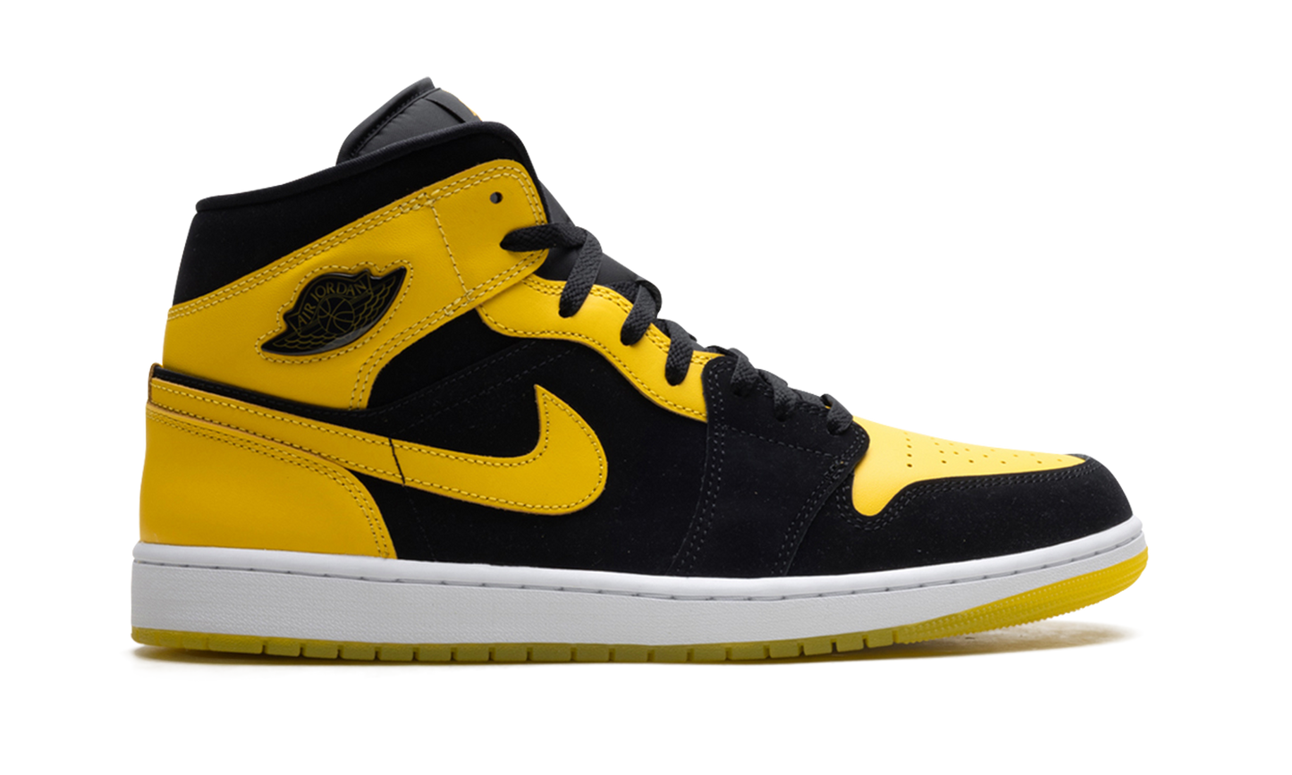 Air Jordan 1 Mid New Love HJ6654 071