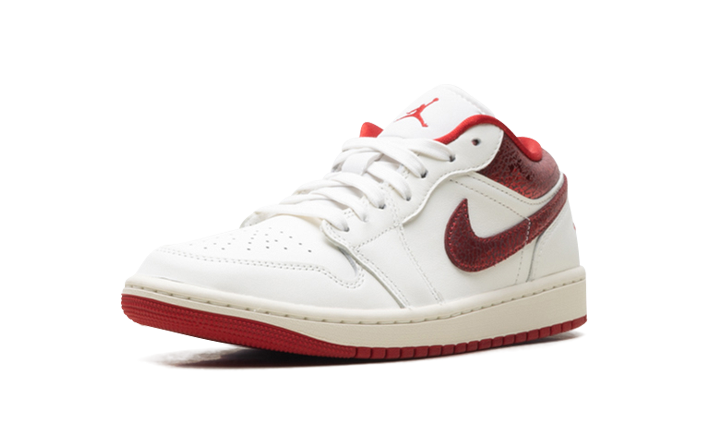 Jordan 1 Low WMNS Ruby HJ9338 106