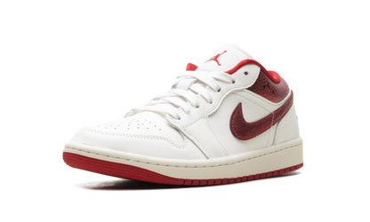 Jordan 1 Low WMNS Ruby HJ9338 106