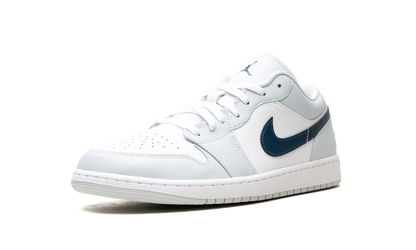 Air Jordan 1 Low Aura / Squadron Blue 553558 400