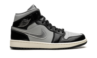 AIR JORDAN 1 MID SE WMNS Black Chrome FB9892 002