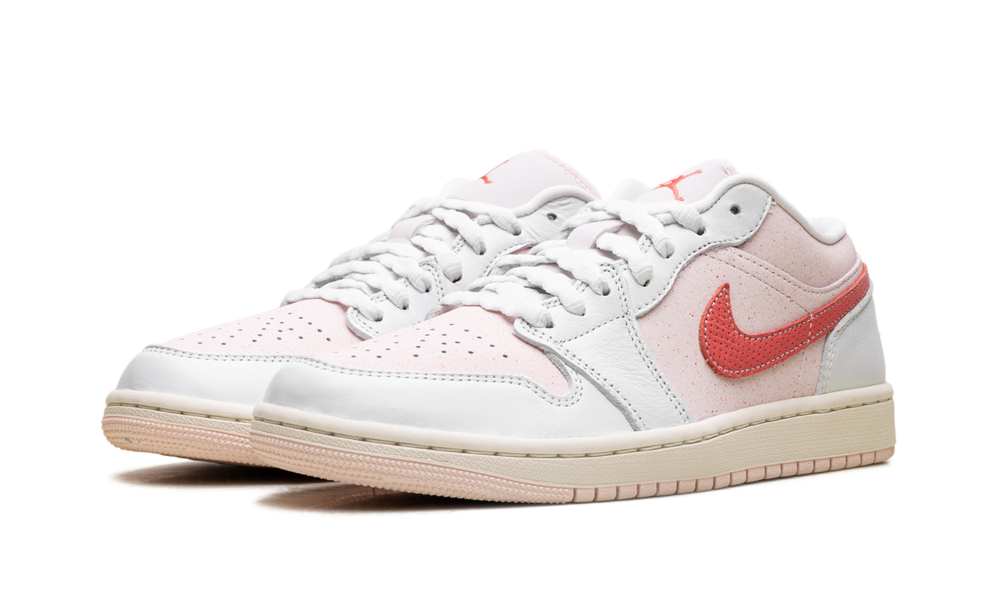 Air Jordan 1 Low WMNS Strawberry MIlkshake IB8156 133