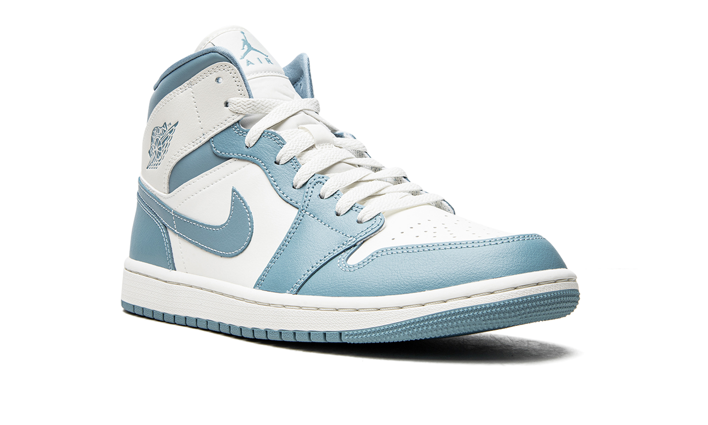 AIR JORDAN 1 MID WMNS UNC BQ6472 141