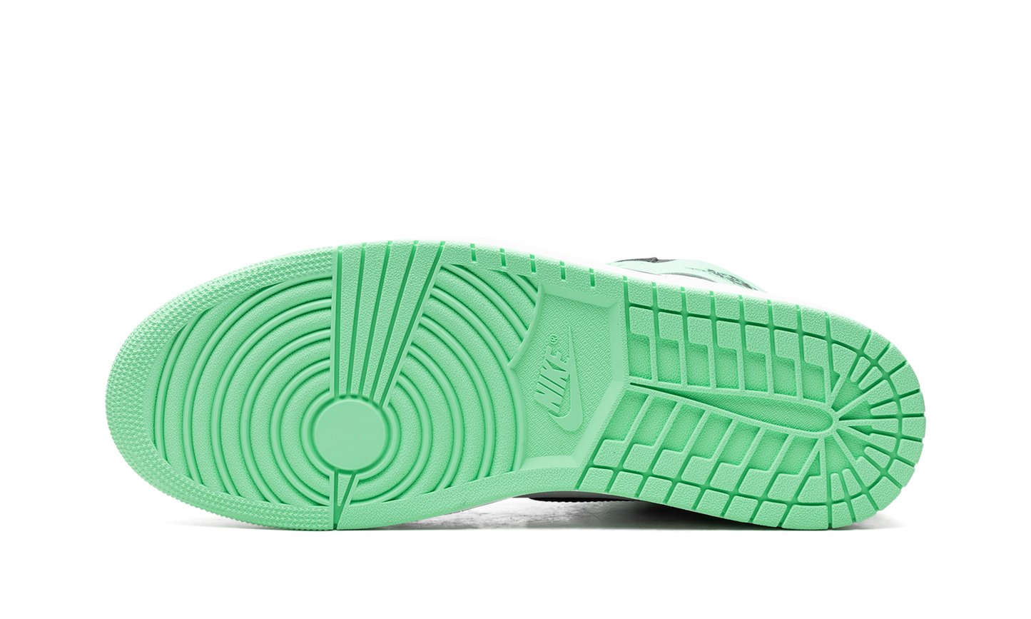 Air Jordan 1 Retro High OG Green Glow DZ5485 130