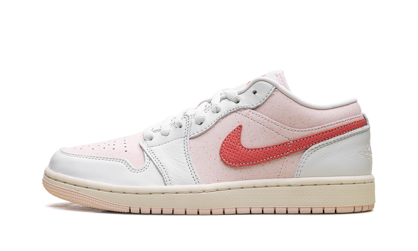Air Jordan 1 Low WMNS Strawberry MIlkshake IB8156 133