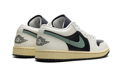Air Jordan 1 Low WMNS Jade Smoke DC0774 001