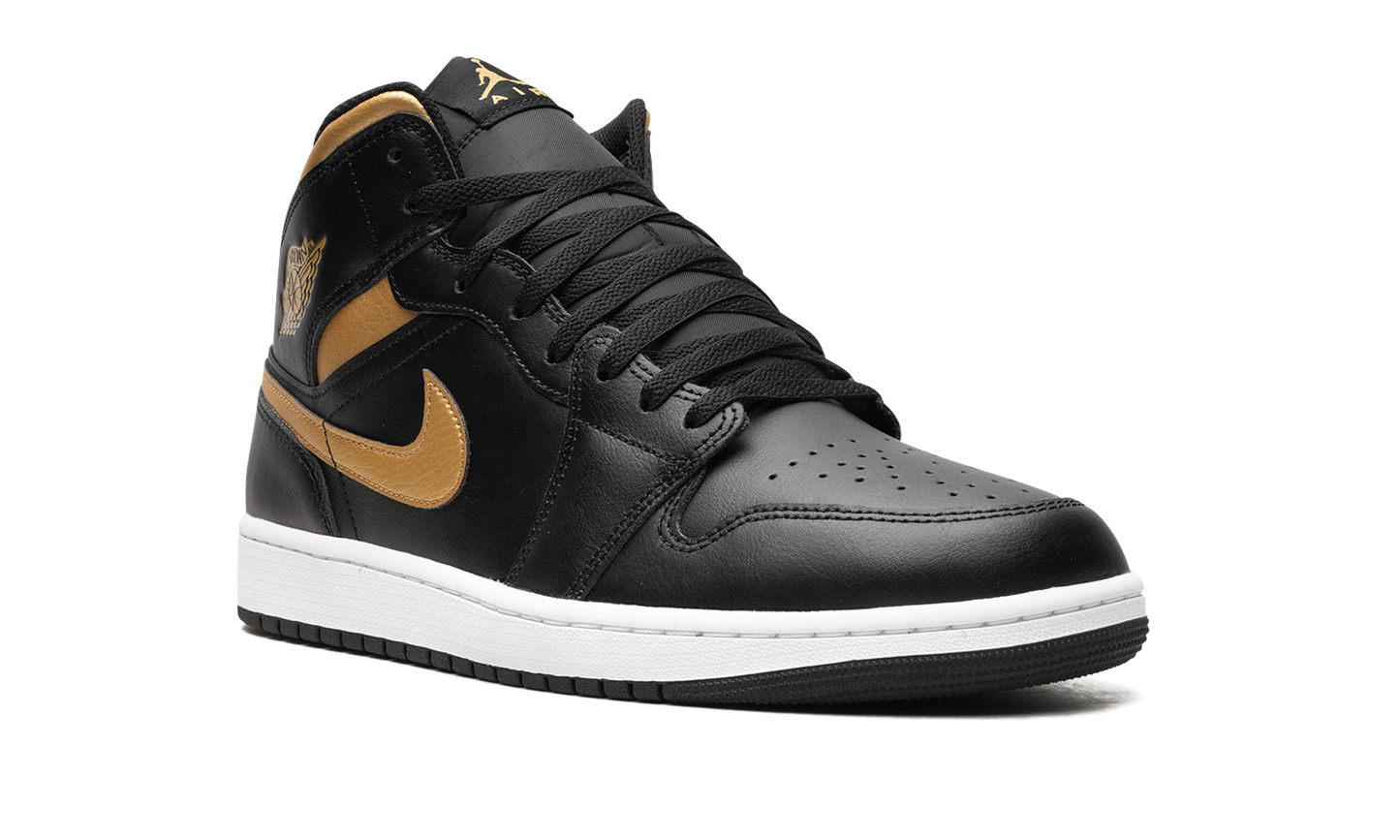 Air Jordan 1 Mid Black DQ8426 071