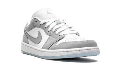 AIR JORDAN 1 LOW WMNS White / Wolf Grey DC0774 105