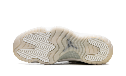 Air Jordan 11 WMNS Pearl AR0715 110