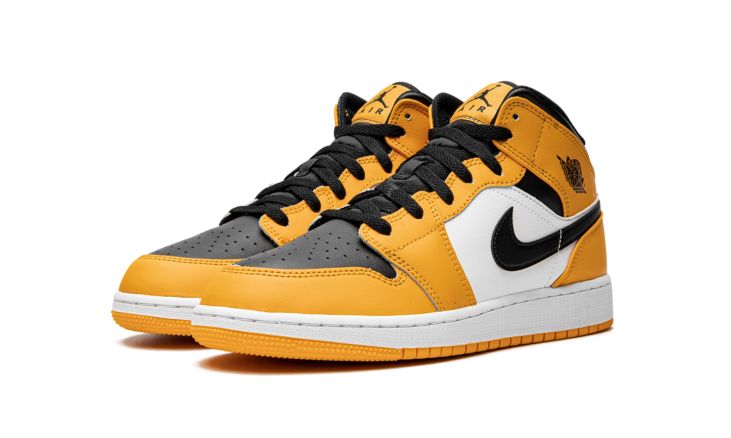 Air Jordan 1 Mid GS Taxi 554725 701