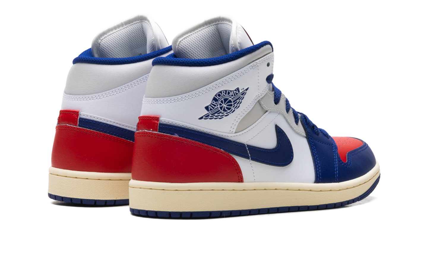 Air Jordan 1 Mid Rare Air DQ8426 102