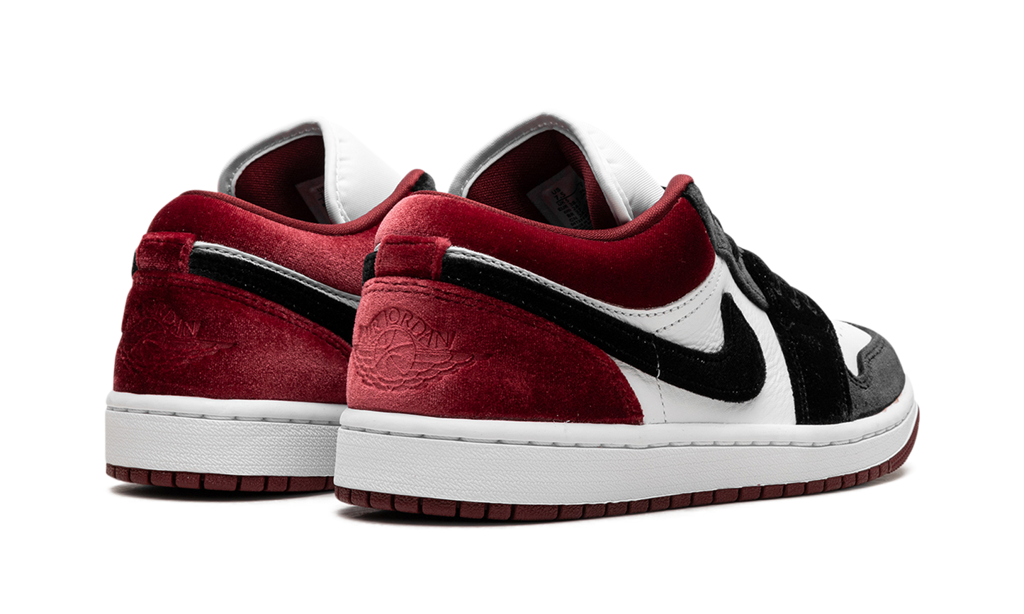 Jordan 1 Low SE WMNS Velvet Black Toe FZ3242 001