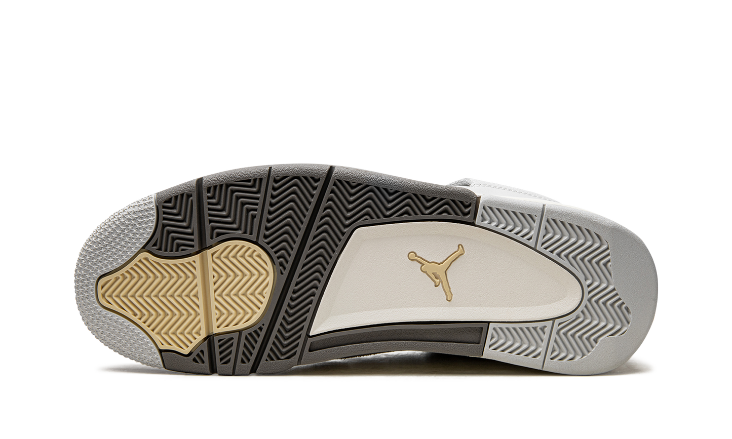 Jordan 4 Retro SE Craft Photon Dust DV3742 021
