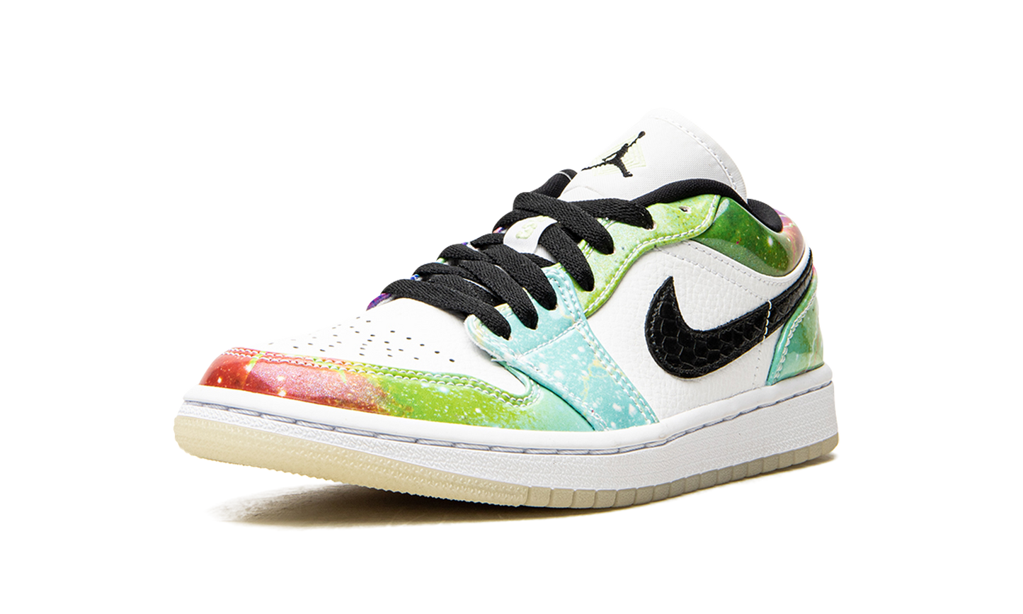 Air Jordan 1 Low WMNS Galaxy CW7310 909