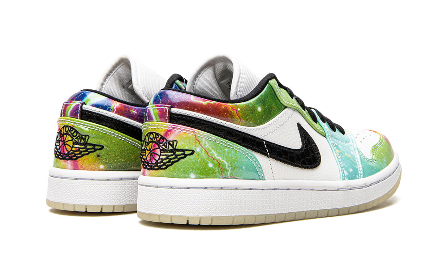 Air Jordan 1 Low WMNS Galaxy CW7310 909