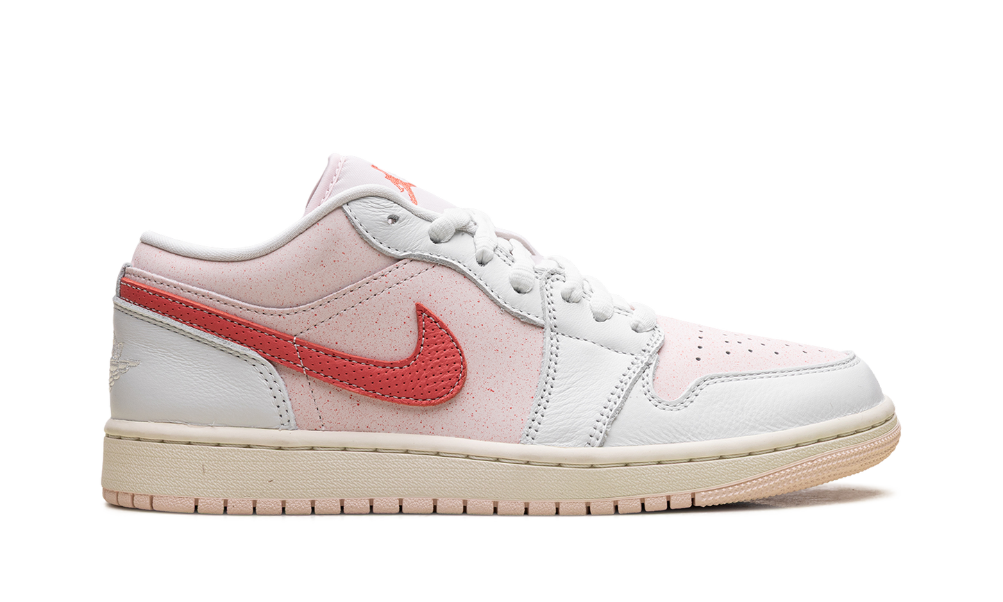 Air Jordan 1 Low WMNS Strawberry MIlkshake IB8156 133