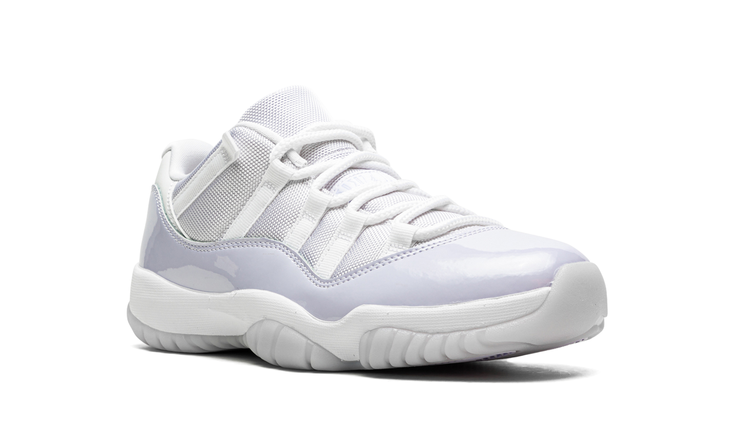 AIR JORDAN 11 LOW WMNS Pure Violet AH7860 101