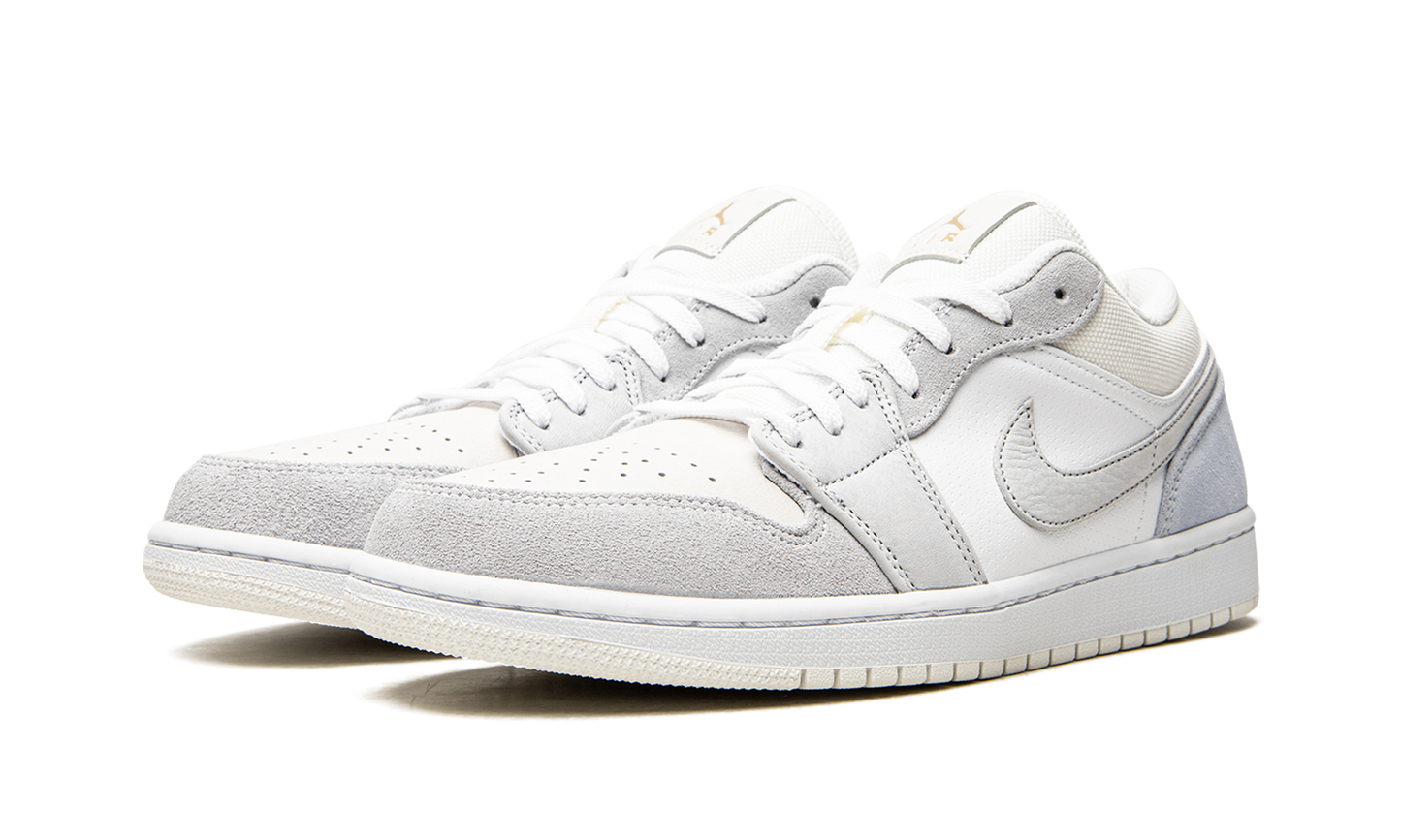 Air Jordan 1 Low Paris CV3043 100