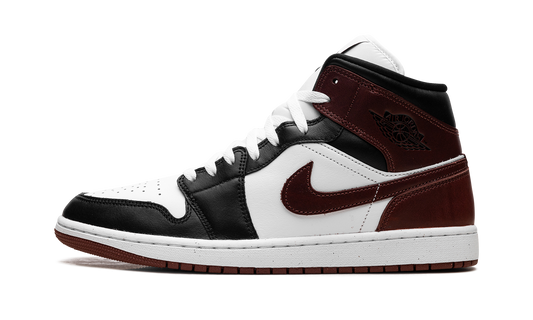 Jordan 1 Mid SE Dark Pony HF3216 102