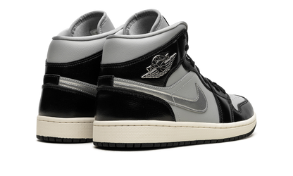 AIR JORDAN 1 MID SE WMNS Black Chrome FB9892 002