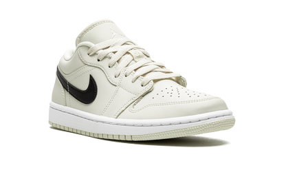 AIR JORDAN 1 LO WMNS Coconut Milk DC0774 121