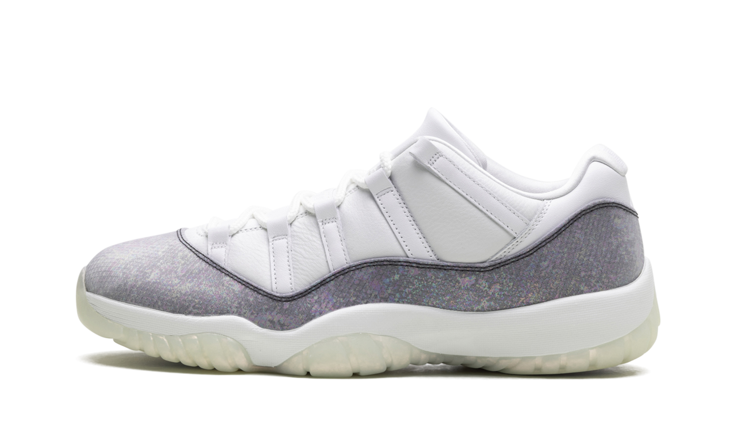 Air Jordan 11 Low Year of the Snake HQ7000 001
