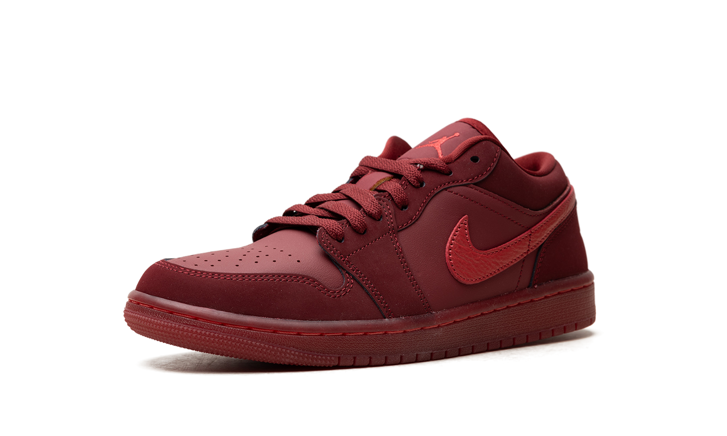 Jordan 1 Low SE WMNS Valentine's Day (2026) IB7012 600