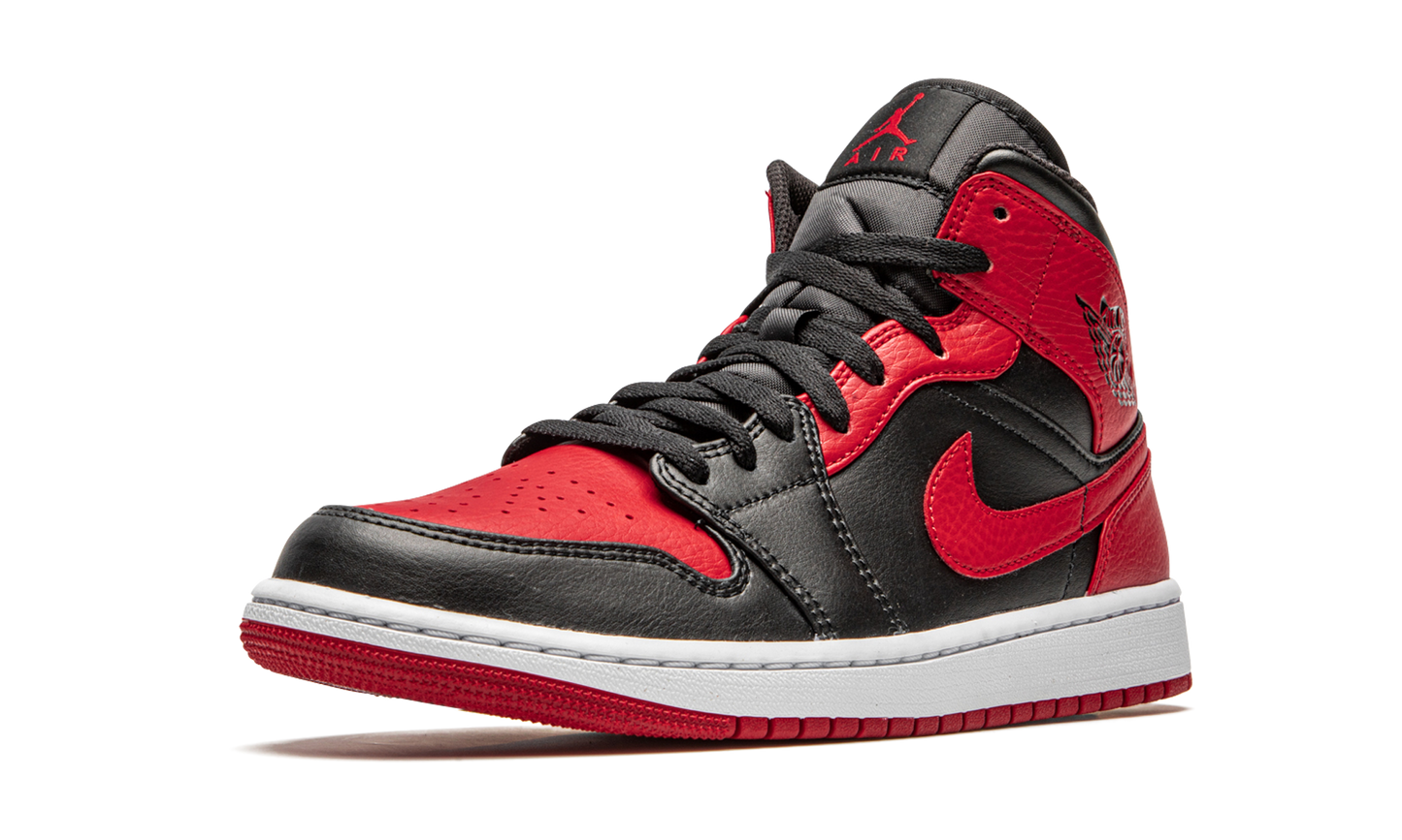 Air Jordan 1 Mid Banned 2020 554724 074